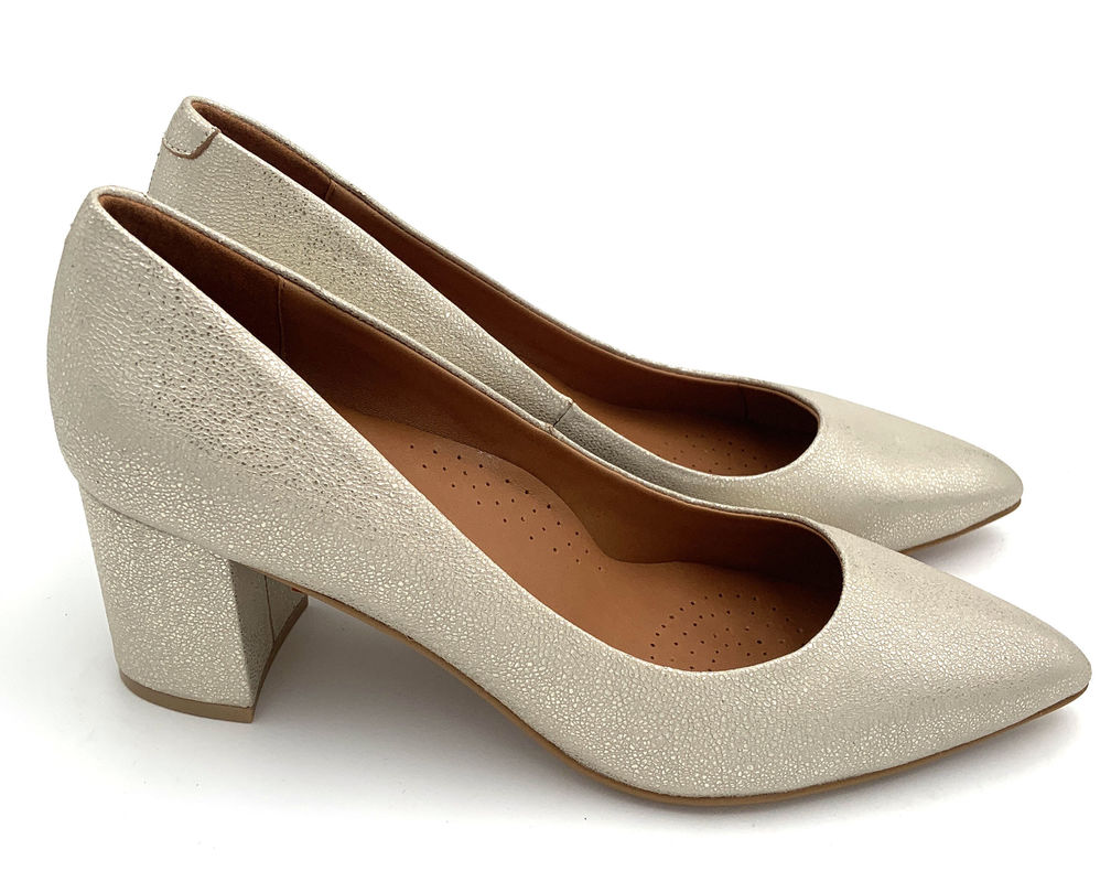 Mujeres de moda Pump Heels Material de cuero con talón grueso Tipo OEM