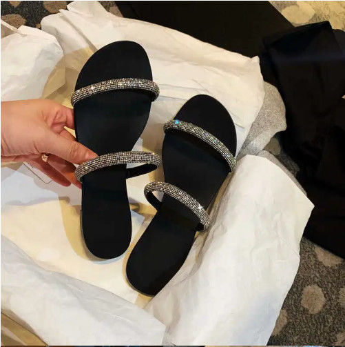 Mujeres personalizadas Sandalias planas de verano con correa tipo de cierre