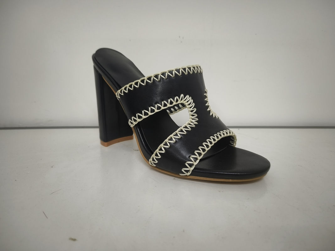 Revestimiento de cuero duradero Mujeres Pump Heels Chunky Tipo ISO9001