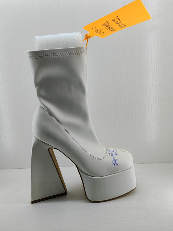 Estilo elegante de las mujeres S botas altas con tira en el cierre para el otoño invierno